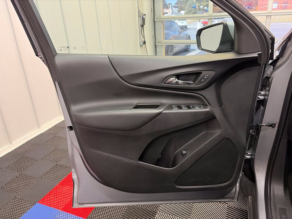 Used 2024 Chevrolet Equinox LT AWD/4WD image 10