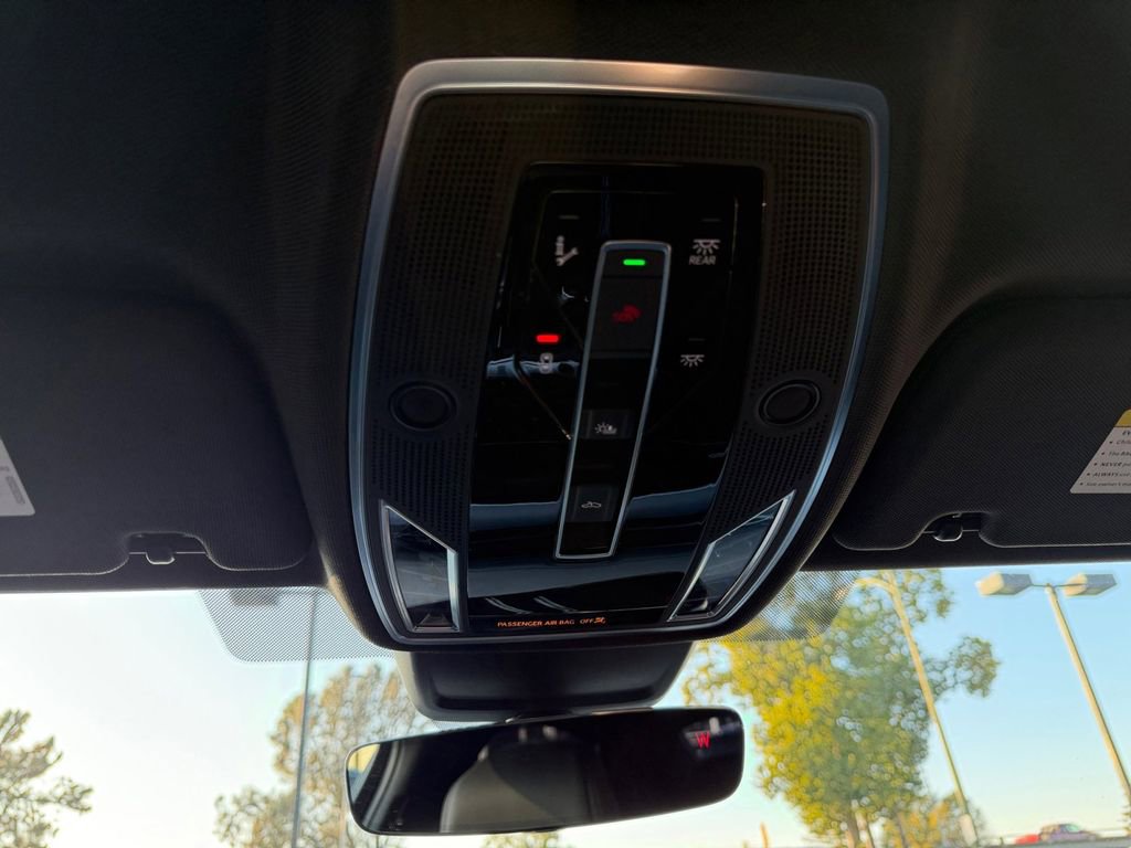 Used 2023 Audi A8 L 3.0T w/ Luxury Package image 25