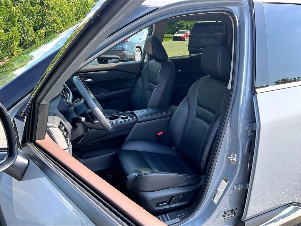 Used 2023 Nissan Rogue SL w/ SL Premium Package AWD/4WD image 10