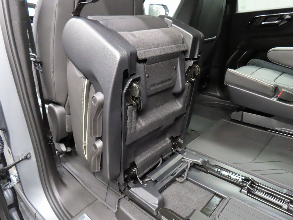 Used 2025 Chevrolet Suburban Premier image 64