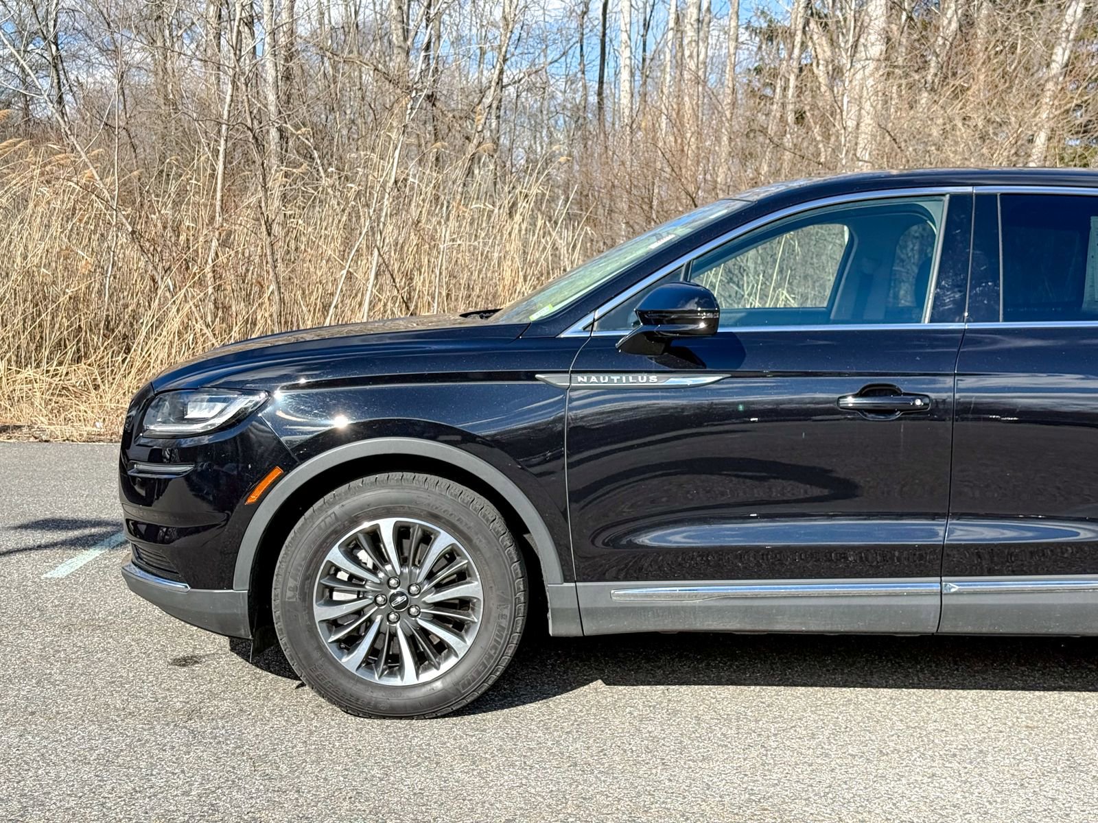 Used 2023 Lincoln Nautilus AWD w/ Premium Package image 9