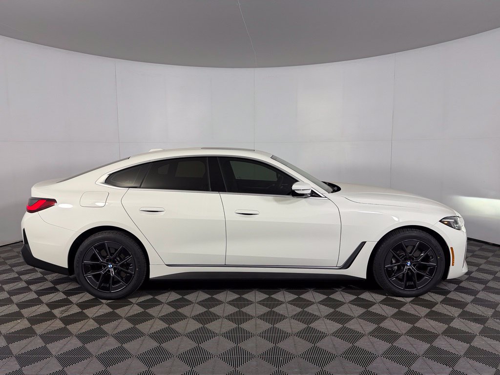 Used 2025 BMW i4 eDrive40 RWD image 7