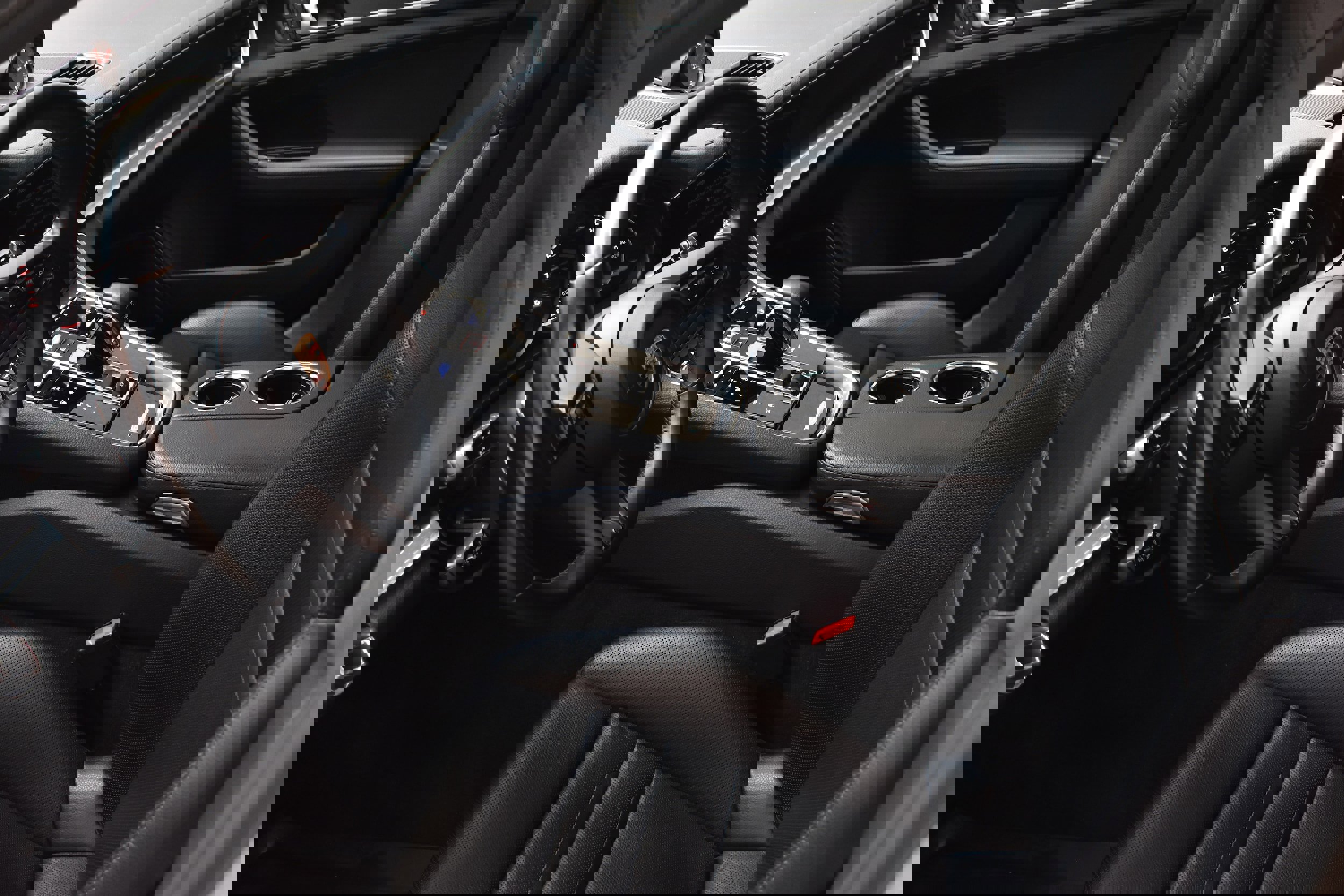 Used 2023 Porsche Panamera 4 Platinum Edition image 19