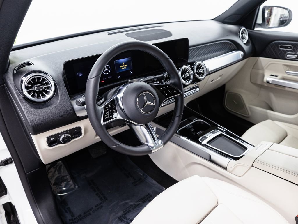 Certified 2024 Mercedes-Benz EQB 300 4MATIC image 8