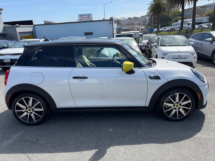 Used 2023 MINI Cooper SE image 4