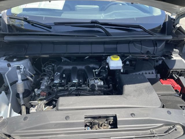 Used 2025 Nissan Pathfinder SL FWD image 30