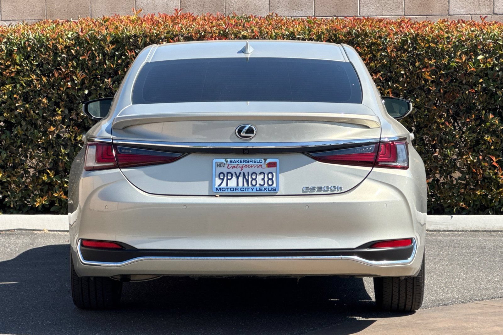 Certified 2025 Lexus ES 300h w/ Premium Package FWD image 5