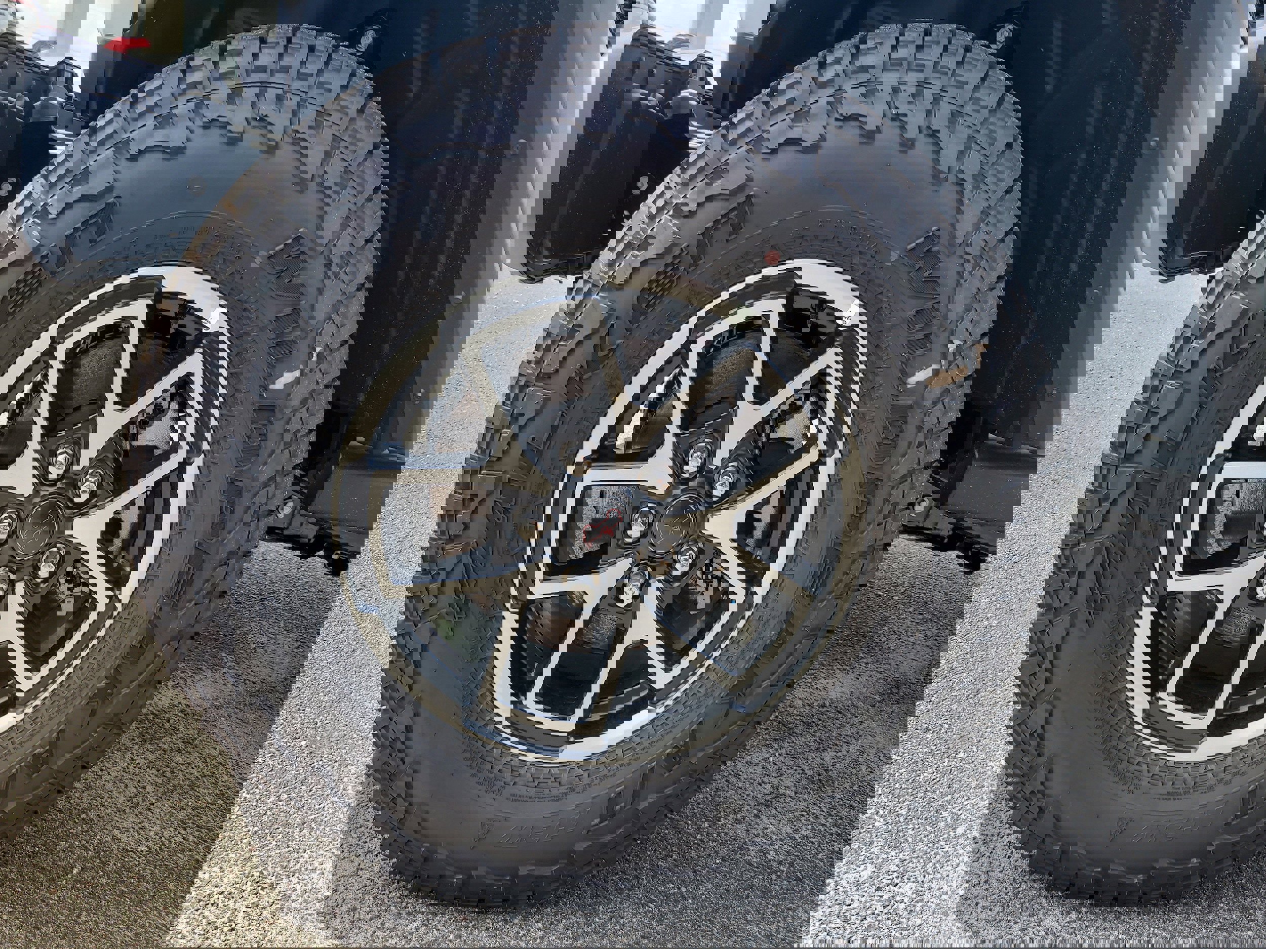 New 2025 Jeep Gladiator Rubicon w/ Safety Group image 10