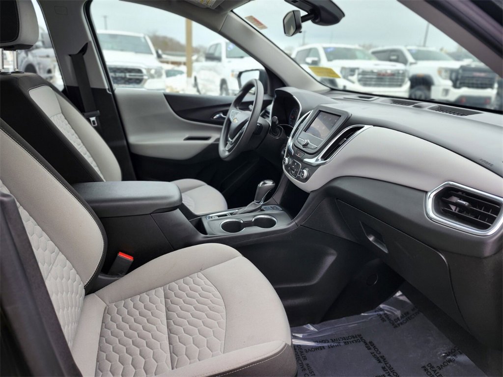 Used 2021 Chevrolet Equinox LS w/ LPO, Floor Liner Package image 9