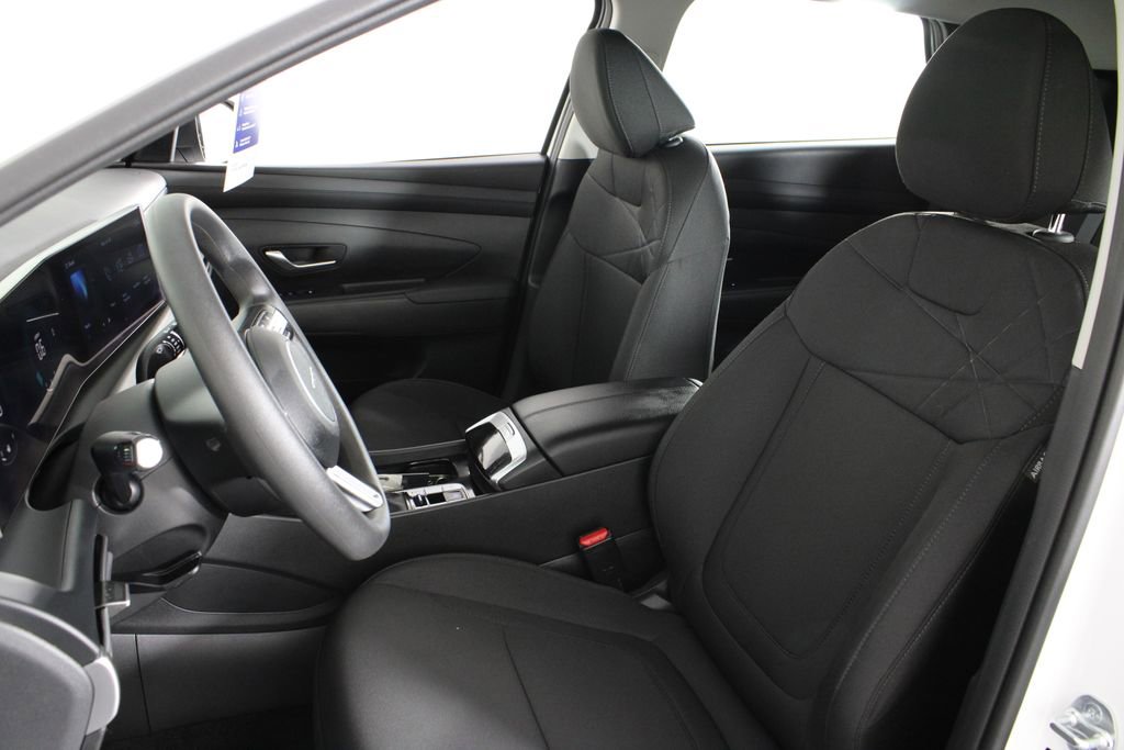 Certified 2026 Hyundai Tucson SE FWD image 18