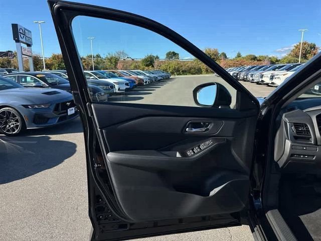 New 2026 Nissan Rogue SV image 9