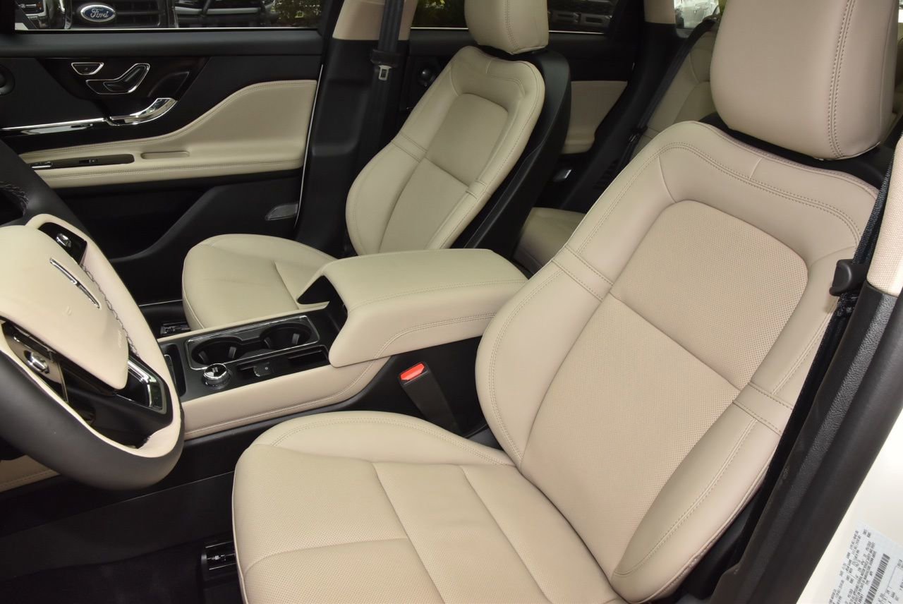 New 2026 Lincoln Corsair Reserve FWD image 33