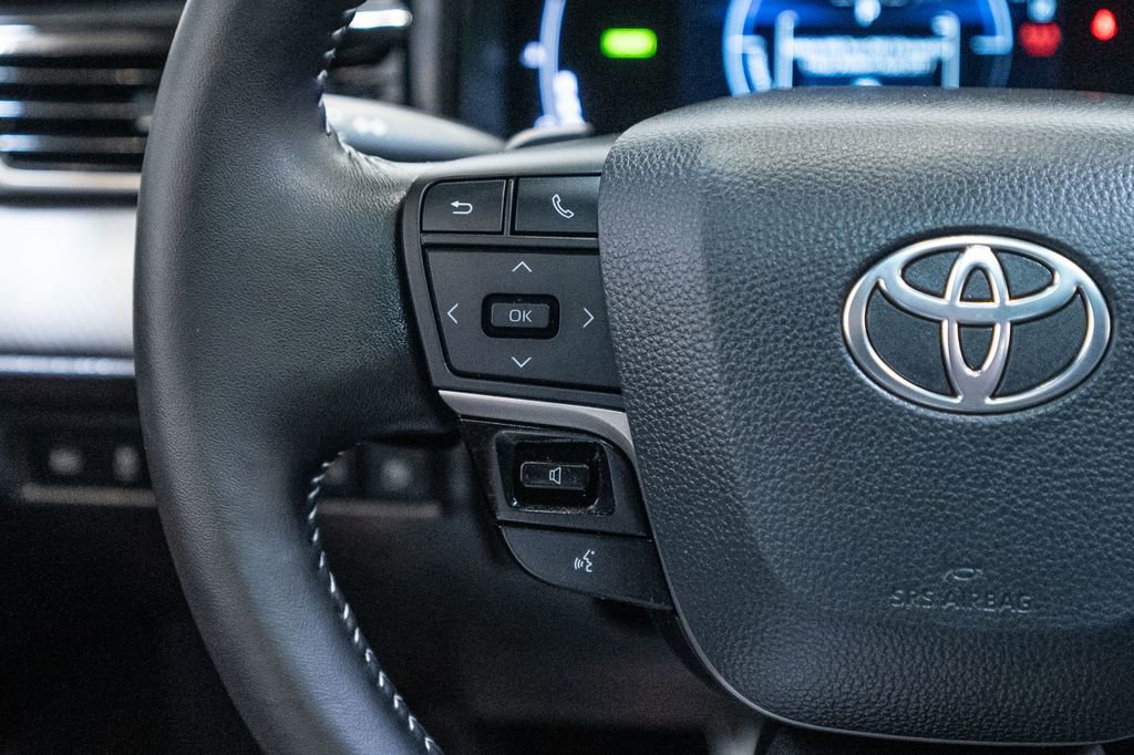 Certified 2025 Toyota Camry SE image 28