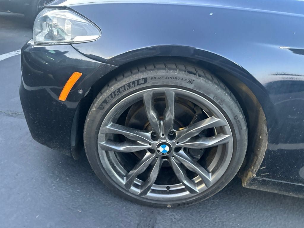 Used 2016 BMW 550i xDrive Sedan AWD/4WD image 2