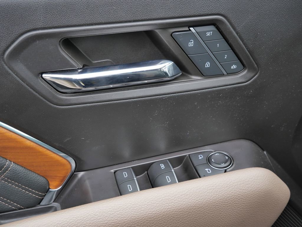 Used 2024 GMC Canyon Denali image 32