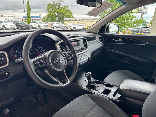 Used 2017 Kia Sorento L FWD image 10