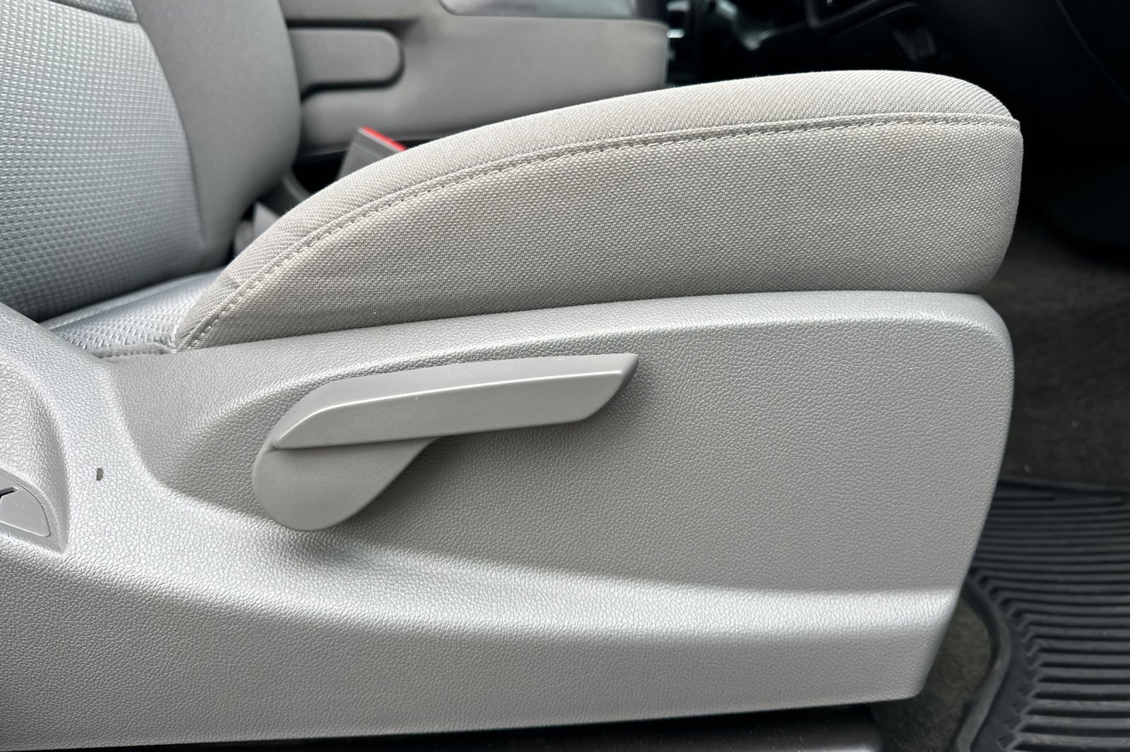 Used 2018 Chevrolet Silverado 1500 Custom w/ Custom Convenience Package image 22