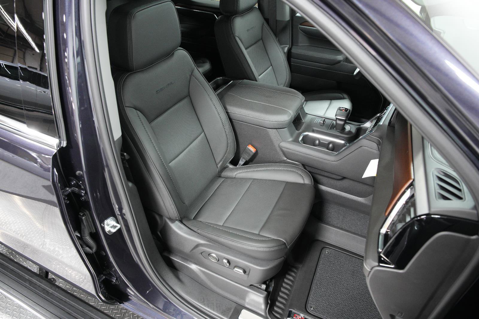 New 2026 GMC Sierra 1500 Denali w/ Denali Reserve Package image 19