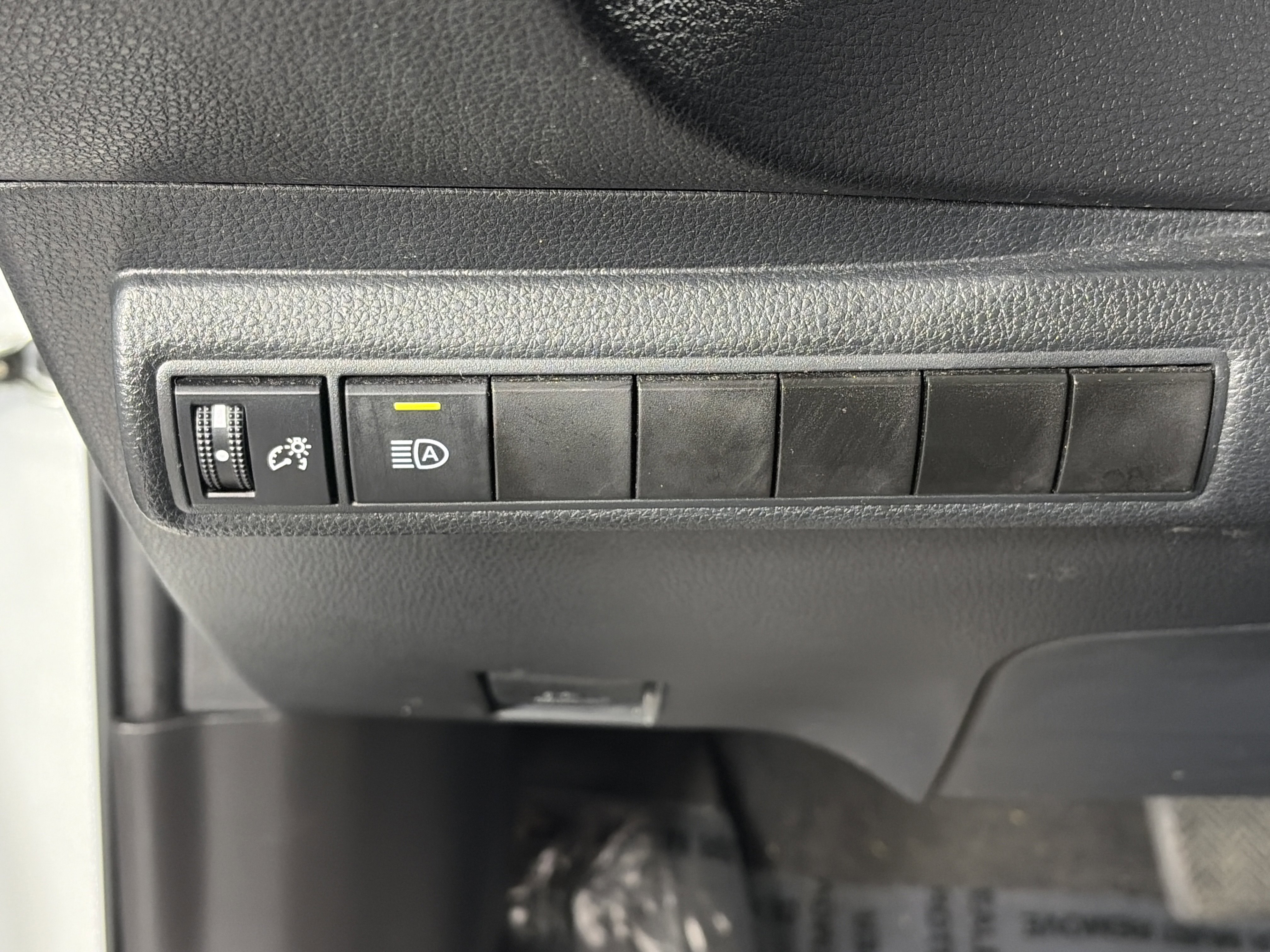 Used 2021 Toyota Corolla SE FWD image 24
