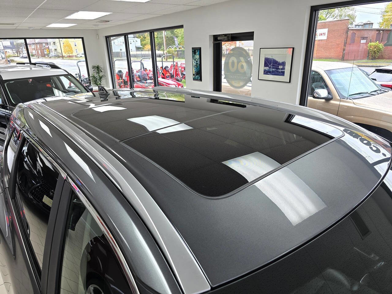 Used 2023 Nissan Rogue SV w/ SV Premium B Package image 16