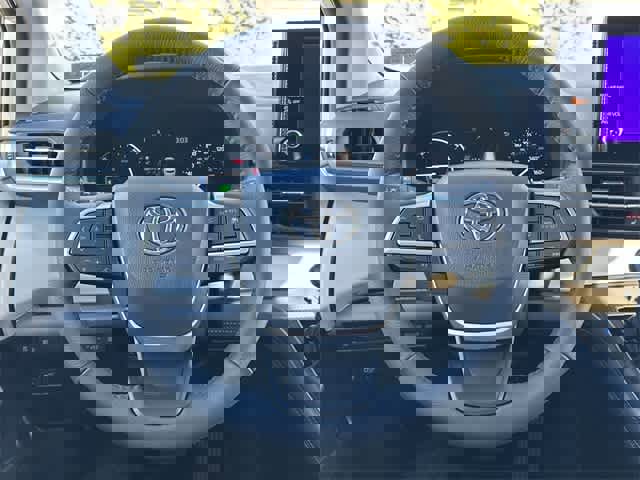 Used 2025 Toyota Sienna XLE image 8