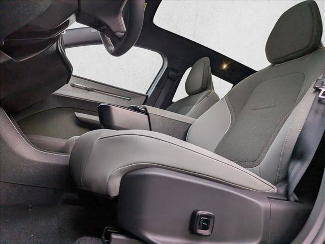 New 2026 Volvo EX30 Ultra w/ Climate Package image 4