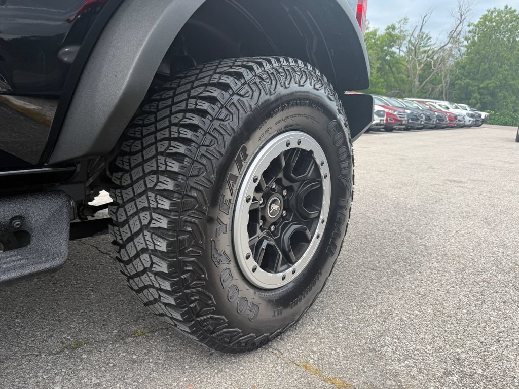Used 2023 Ford Bronco Black Diamond w/ Sasquatch Package AWD/4WD image 14