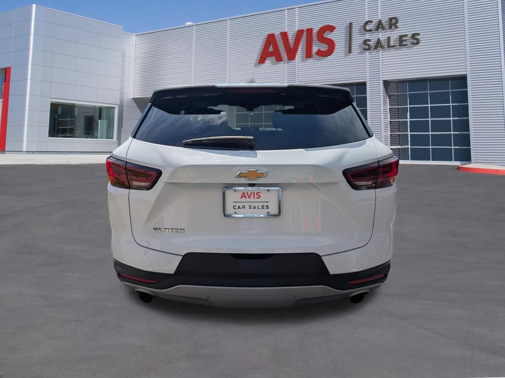 Used 2025 Chevrolet Blazer LT FWD image 7