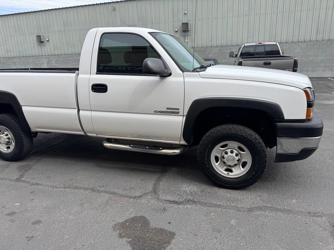 Used 2007 Chevrolet Silverado 2500 W/T w/ Heavy-Duty Power Package image 12