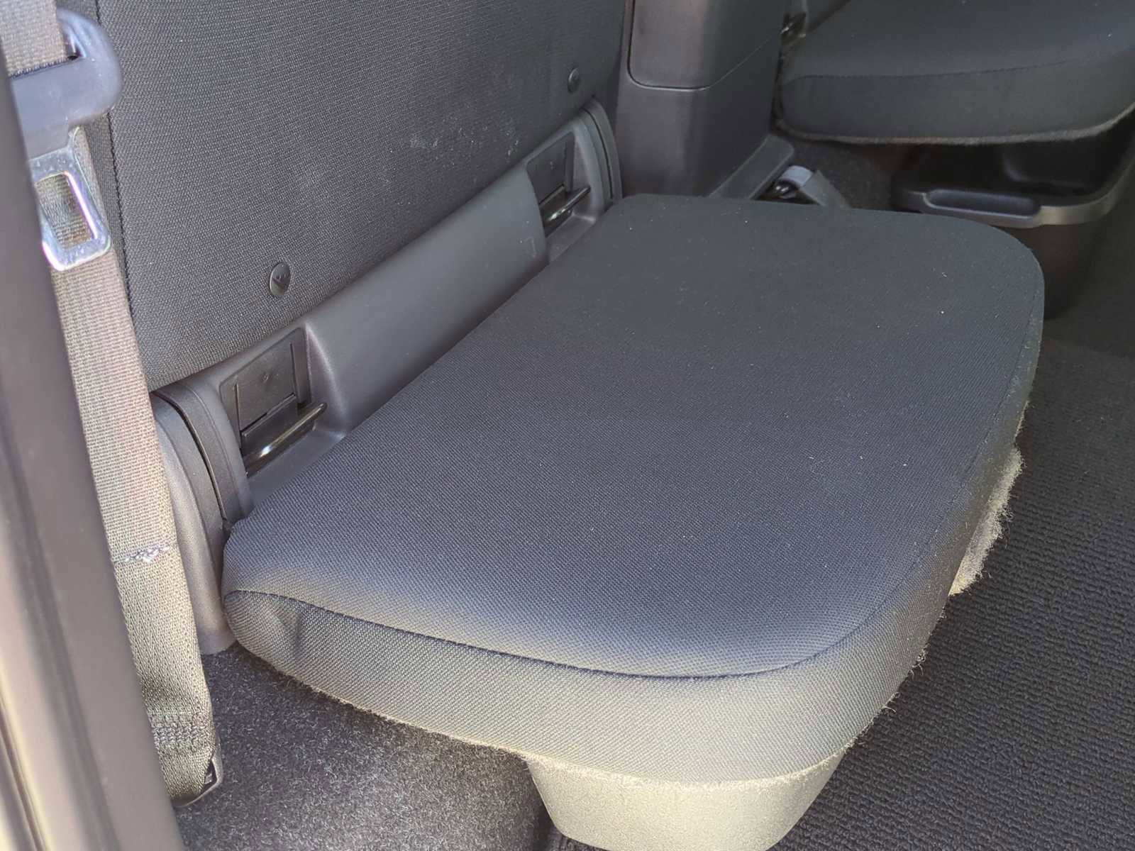 Used 2022 Nissan Frontier SV image 24