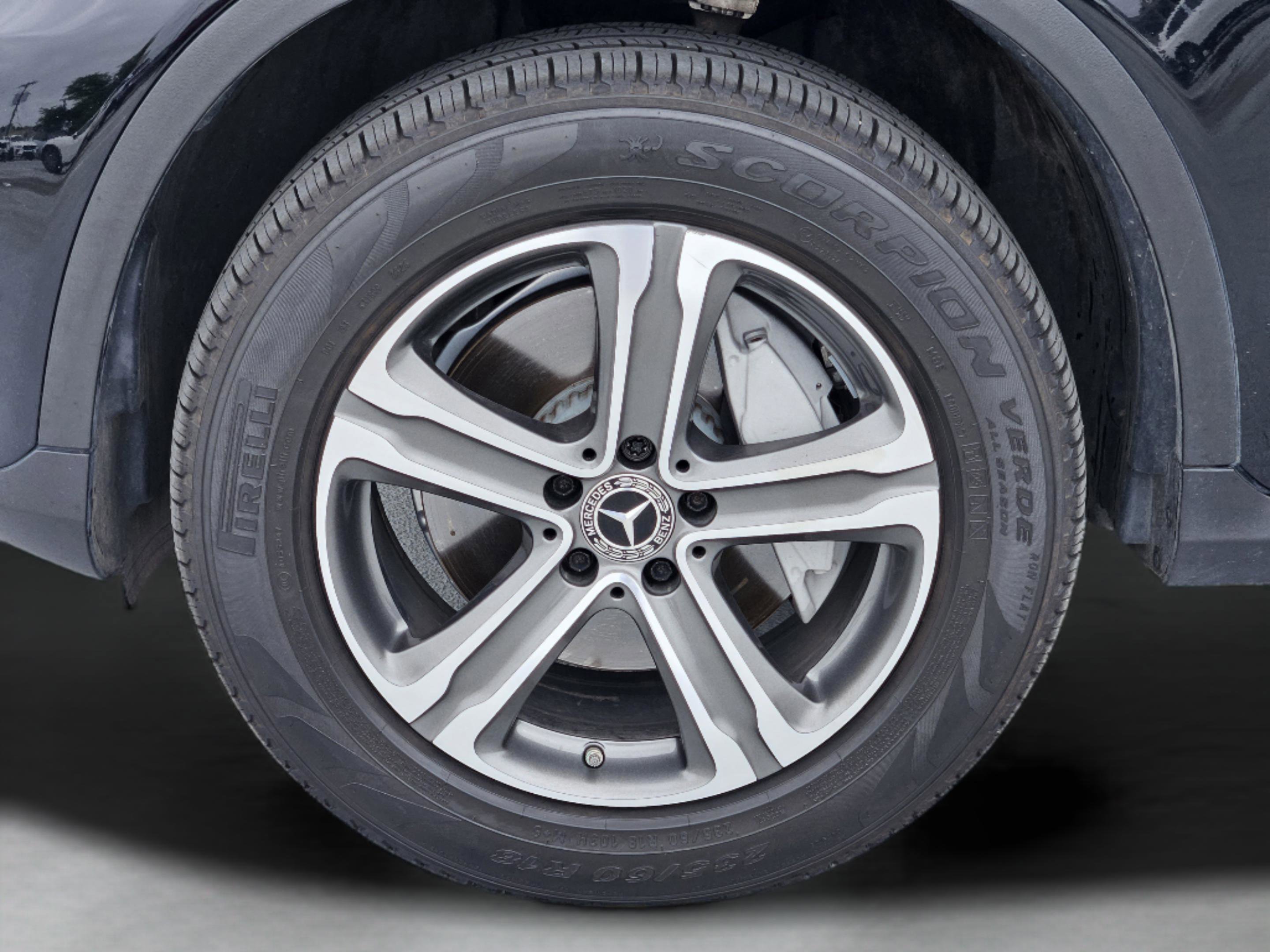 Certified 2019 Mercedes-Benz GLC 300 4MATIC image 29