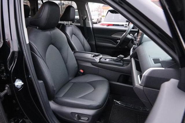 Certified 2025 Toyota Grand Highlander AWD image 27