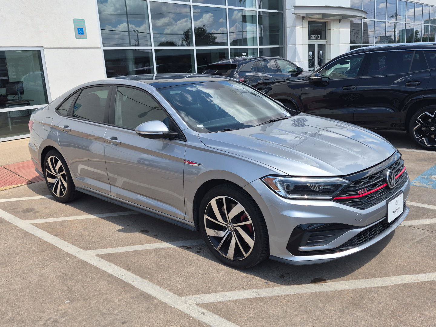 Used 2019 Volkswagen Jetta GLI FWD image 3