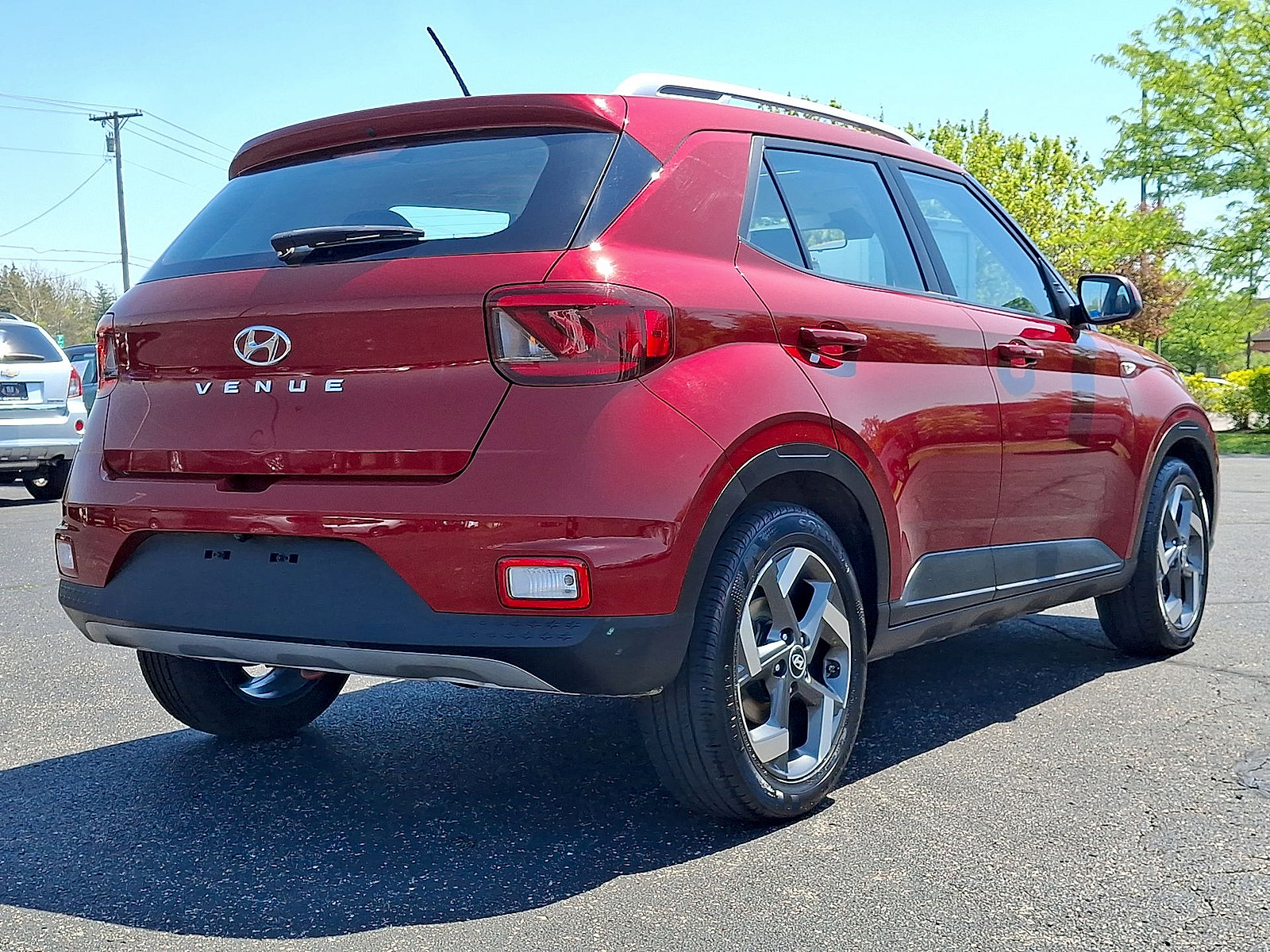 Used 2024 Hyundai Venue SEL FWD image 24
