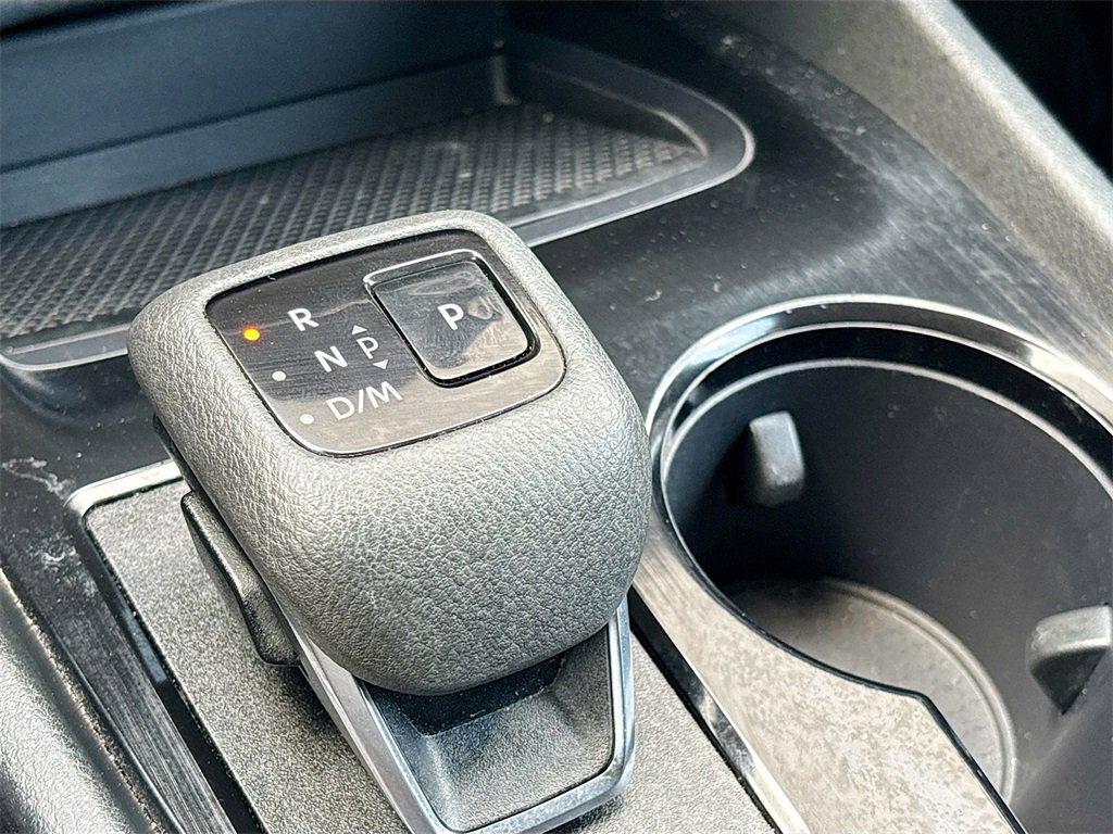 Used 2024 Nissan Rogue SV image 16