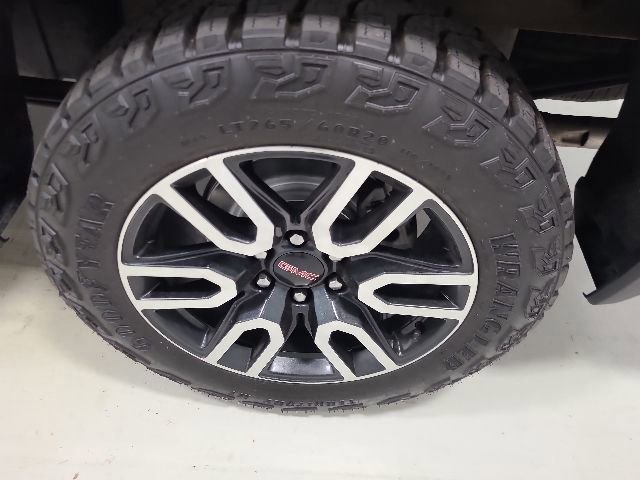Used 2022 GMC Sierra 1500 AT4 w/ AT4 Preferred Package AWD/4WD image 44
