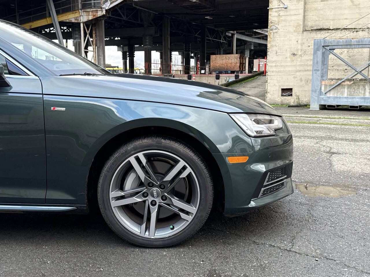 Used 2017 Audi A4 2.0T Premium Plus image 23