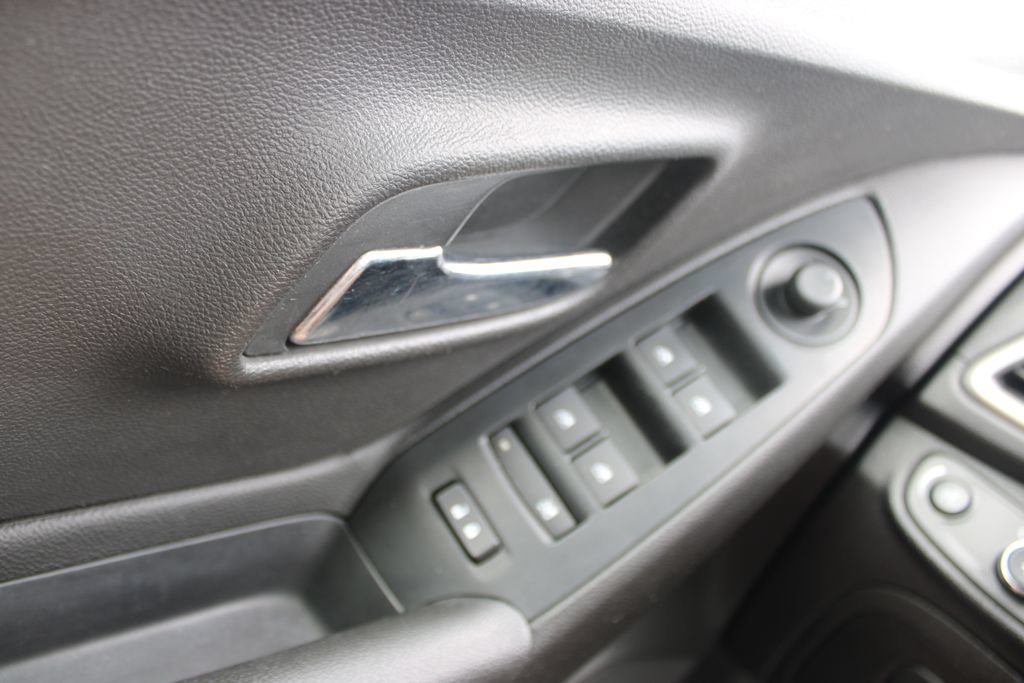 Used 2017 Chevrolet Trax LS FWD image 35