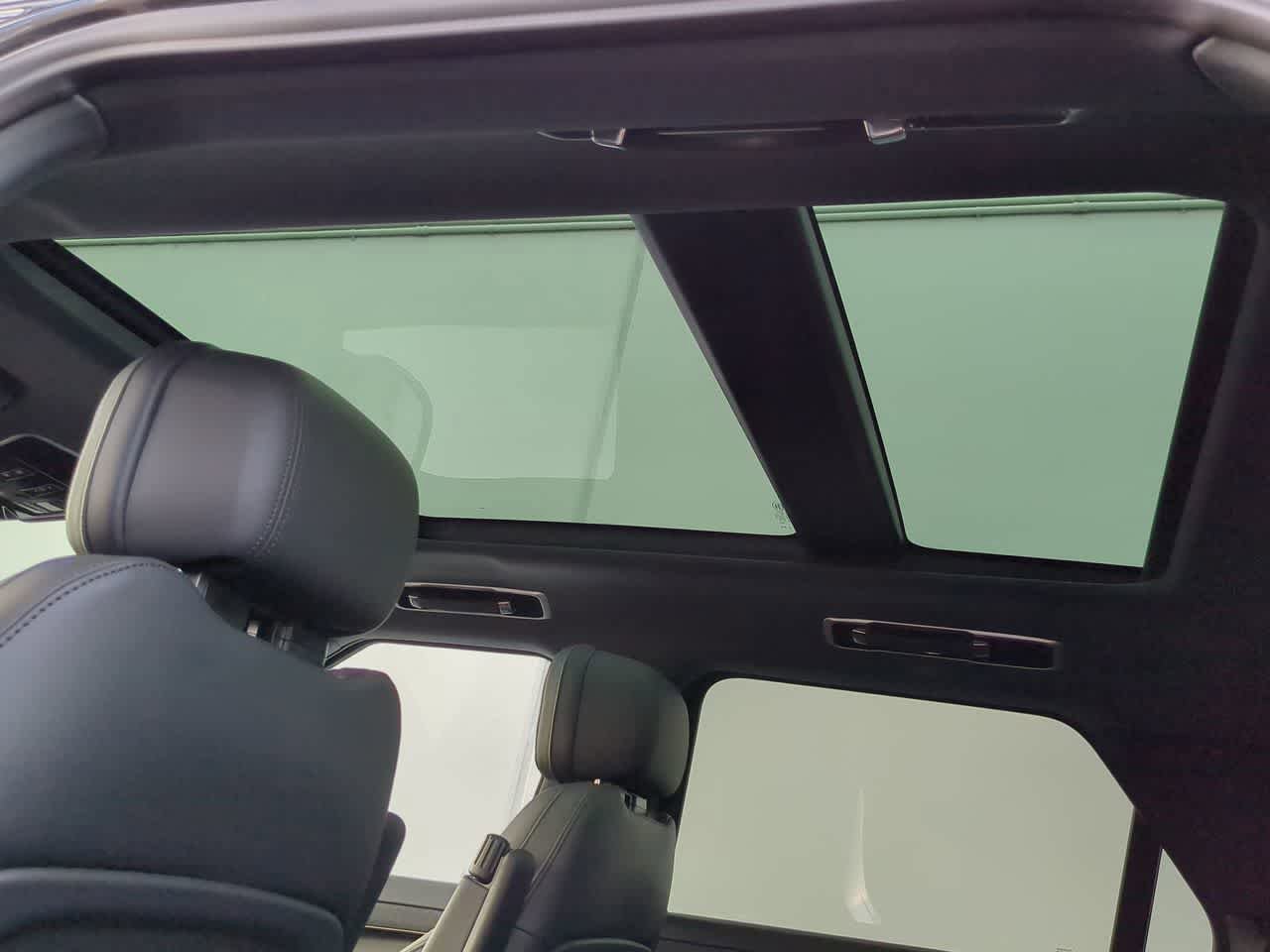 New 2025 Land Rover Range Rover Sport Dynamic SE AWD/4WD image 23
