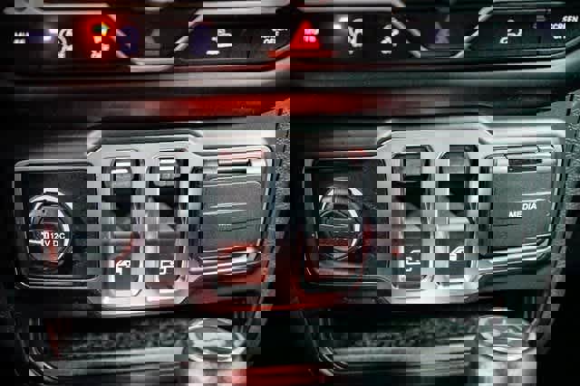 Used 2023 Jeep Wrangler Willys image 22