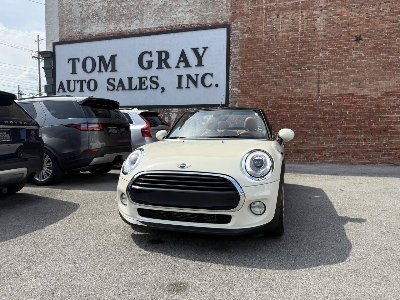 Used 2016 MINI Cooper Convertible FWD image 1