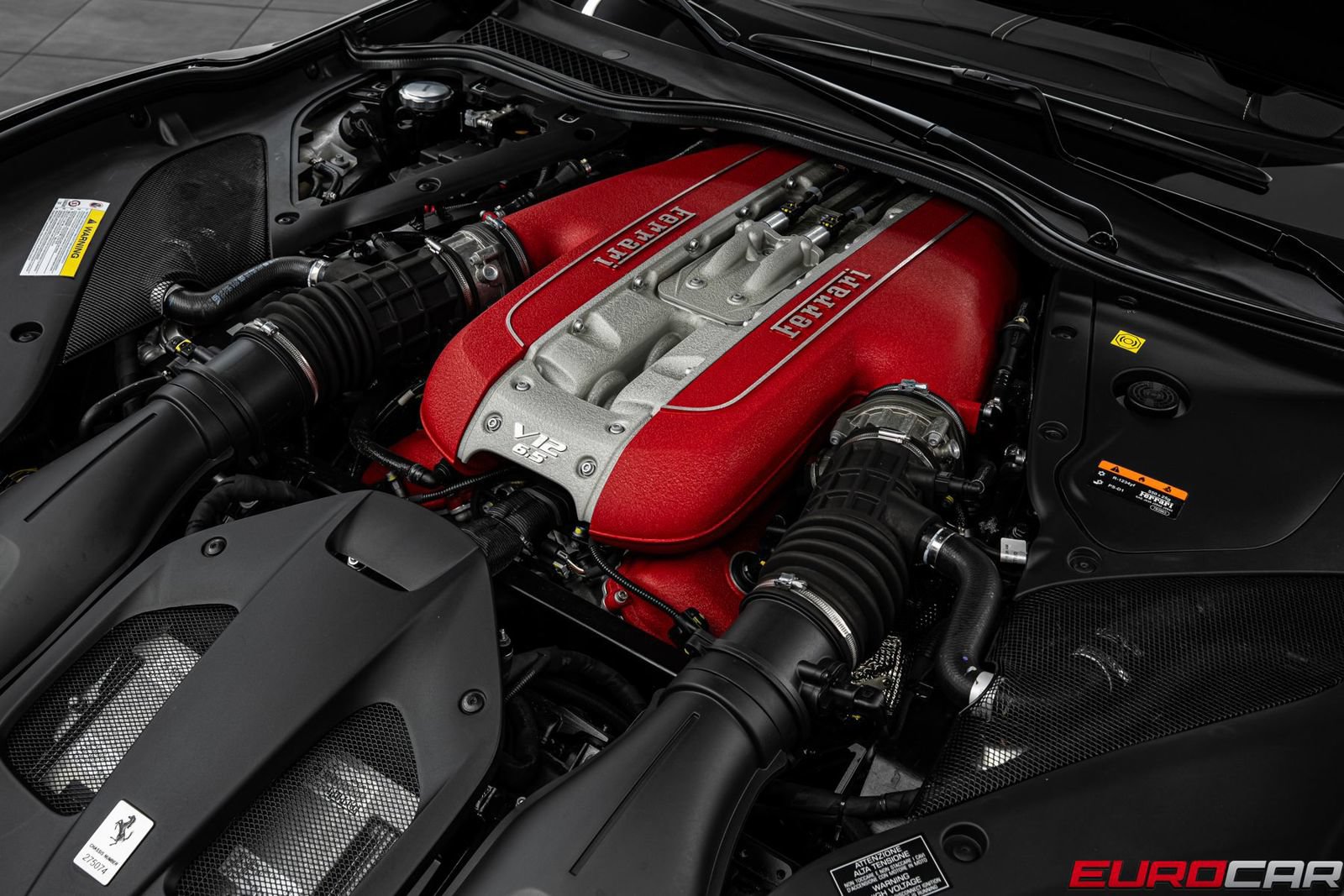 Used 2022 Ferrari 812 GTS RWD image 12
