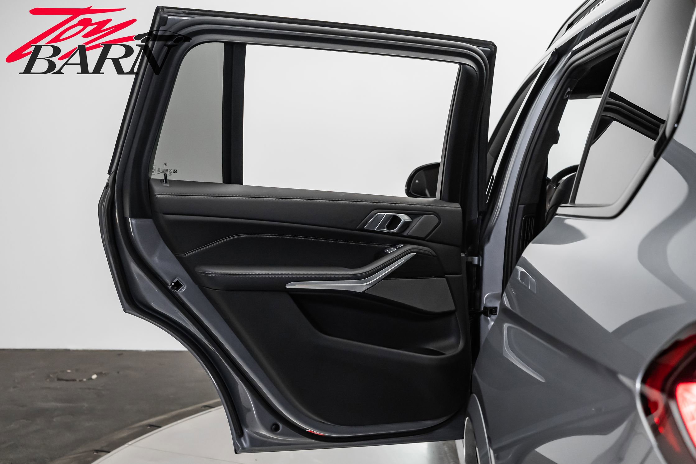 Used 2024 BMW X7 M60i image 44