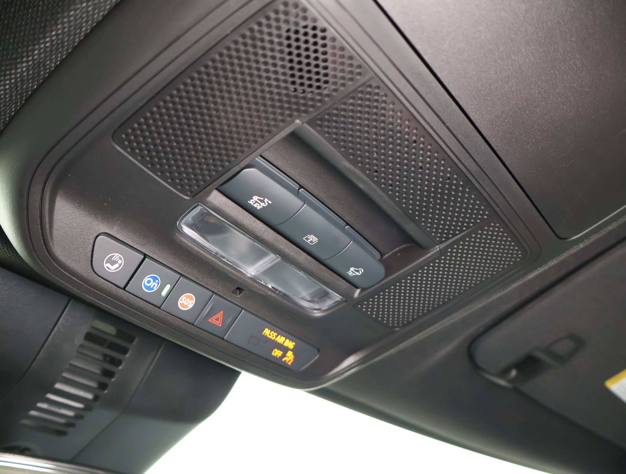 New 2026 Chevrolet Traverse Z71 w/ LPO, Floor Liner Package image 21