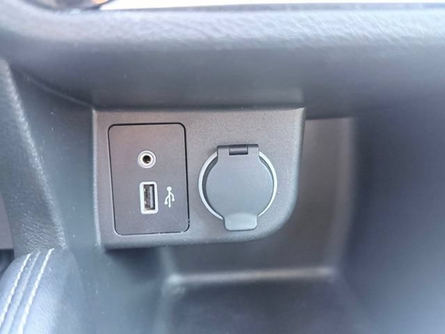 Certified 2019 Nissan Kicks SR w/ SR Premium Package FWD image 17