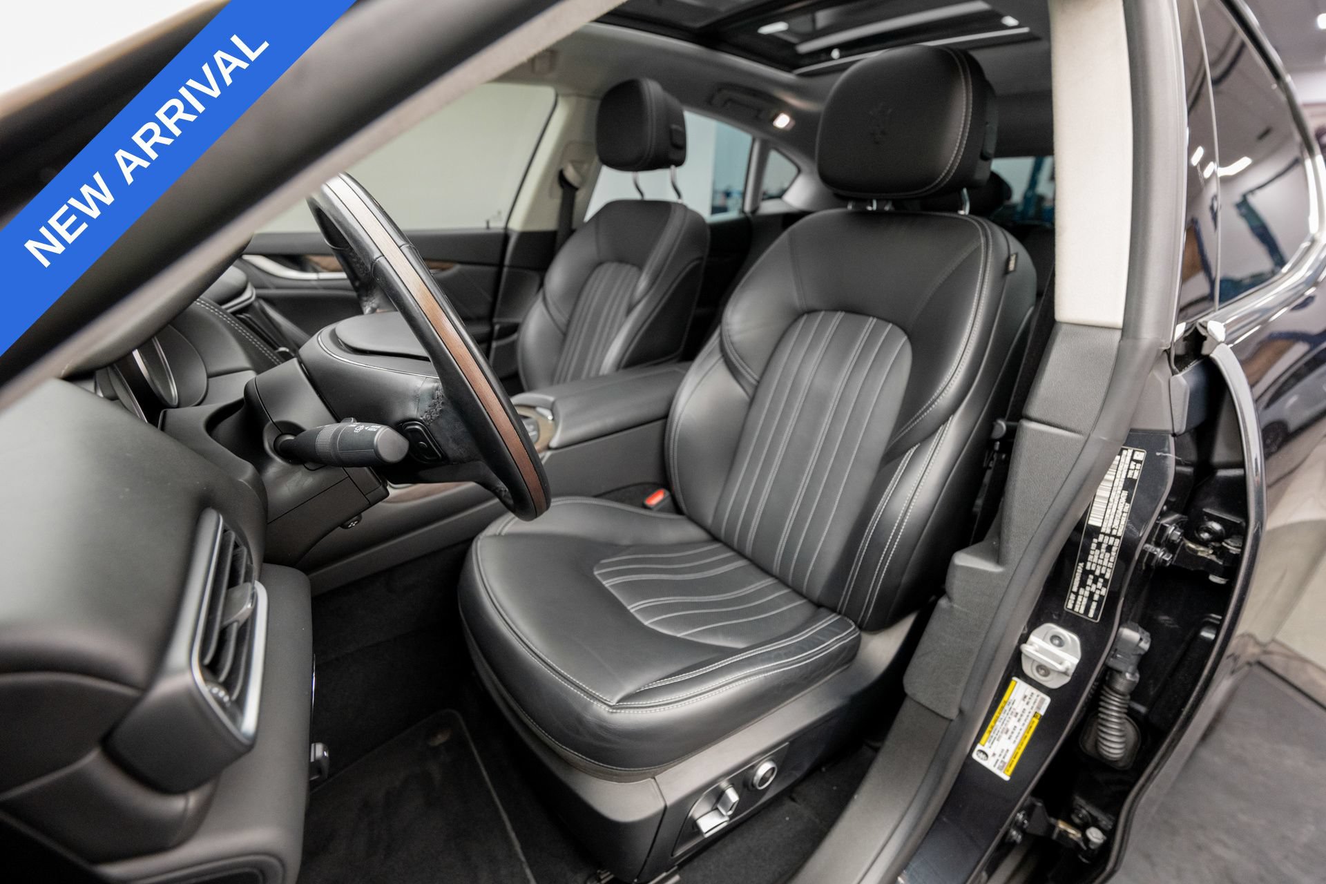Used 2022 Maserati Levante GT AWD/4WD image 12