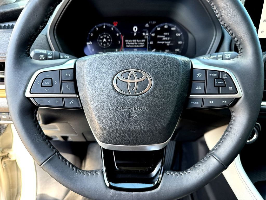 Used 2024 Toyota Grand Highlander FWD image 14