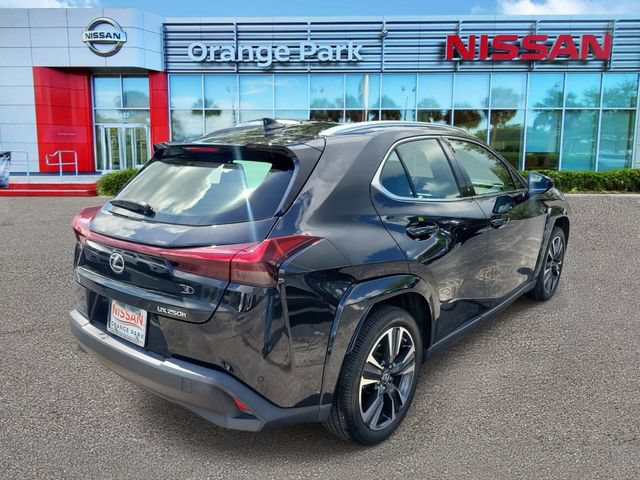 Used 2024 Lexus UX 250h FWD w/ Premium Package image 2