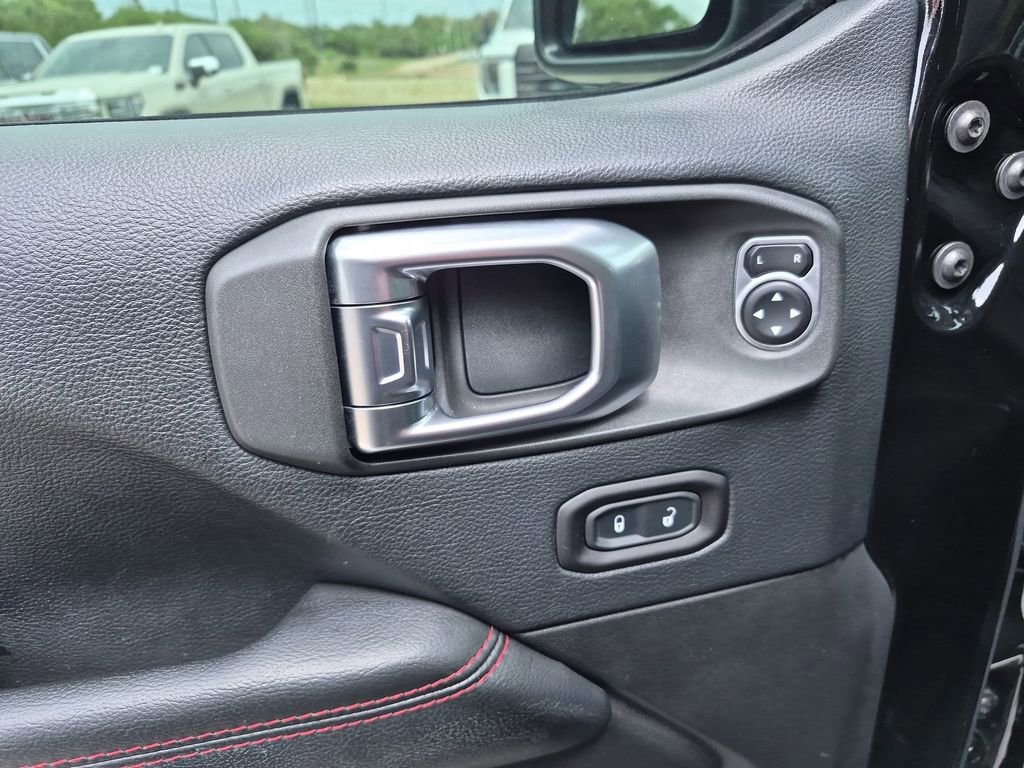 Used 2018 Jeep Wrangler Unlimited Rubicon AWD/4WD image 18