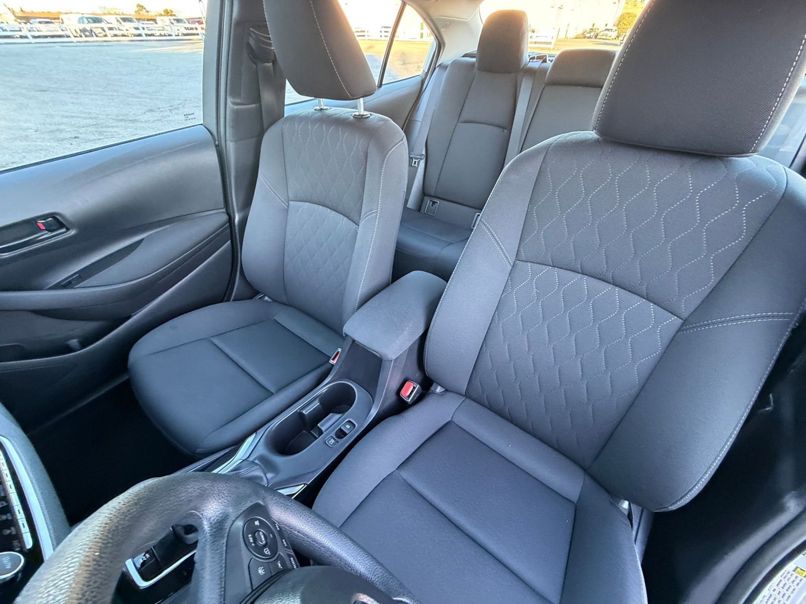 Used 2025 Toyota Corolla LE image 34